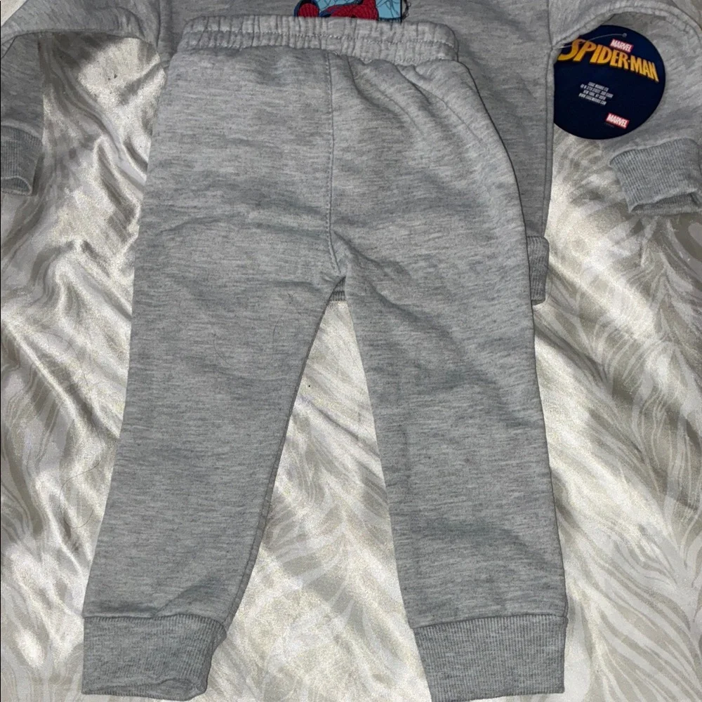 Gray Spider-Man Hoodie and Pants Set New size 2